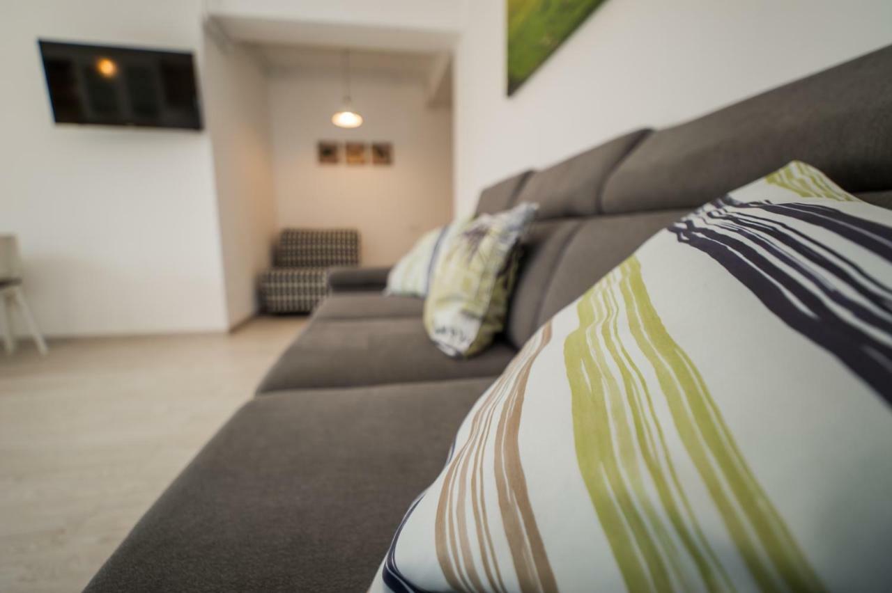 Schiller Apartment 57 - Free Private Parking Braşov Esterno foto